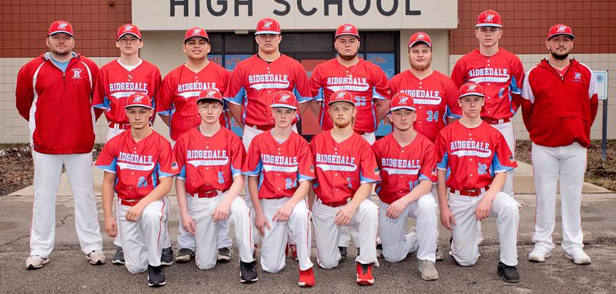 A group of baseball players posing for a photo

Description automatically generated with medium confidence